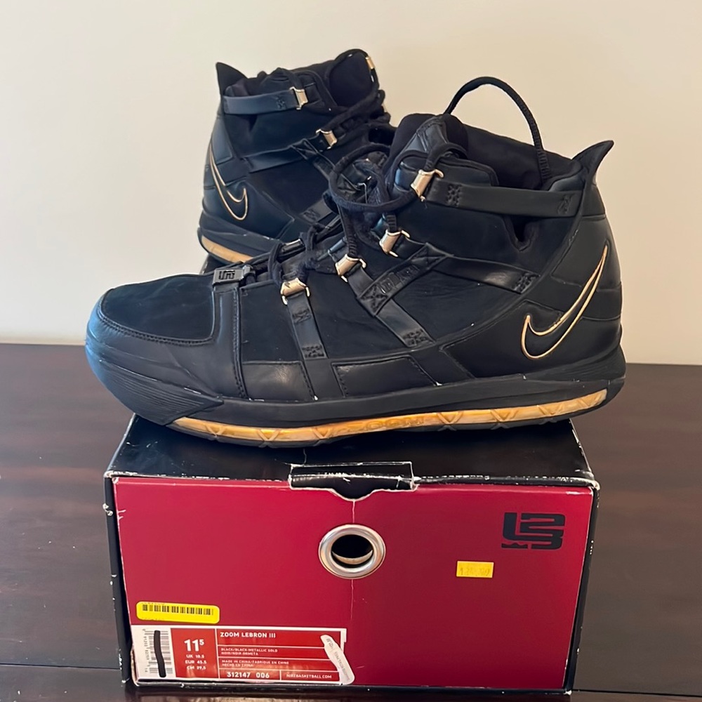 Nike Lebron 3 Black/Gold. OG release . Size 11.5. Used in excellent condition .